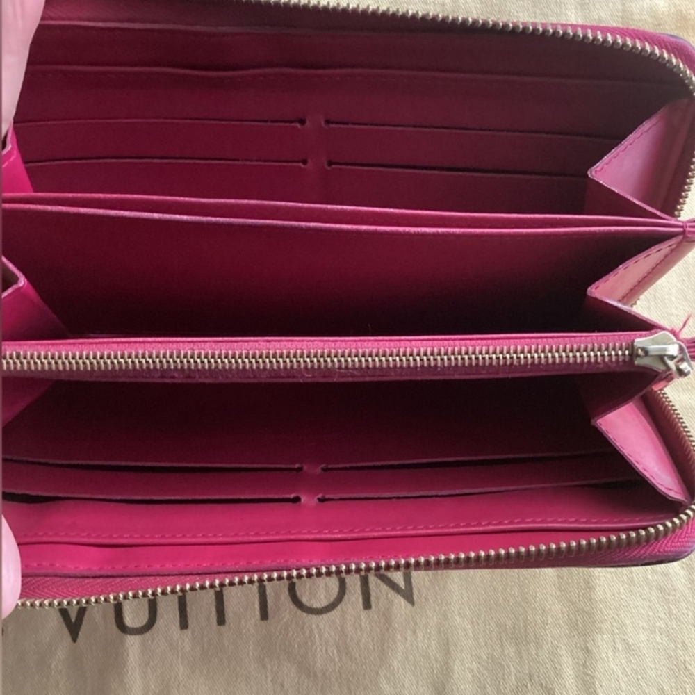 LOUIS VUITTON 🔥VERNIS MONOGRAM WALLET 🌸-EUC - Picture 12 of 14